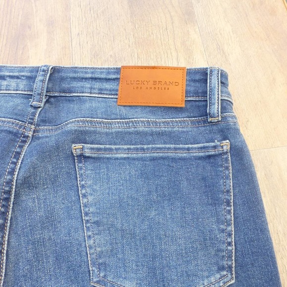 Women's Lucky Brand 12/31 Sweet Boot cut jeans - Picture 4 of 4